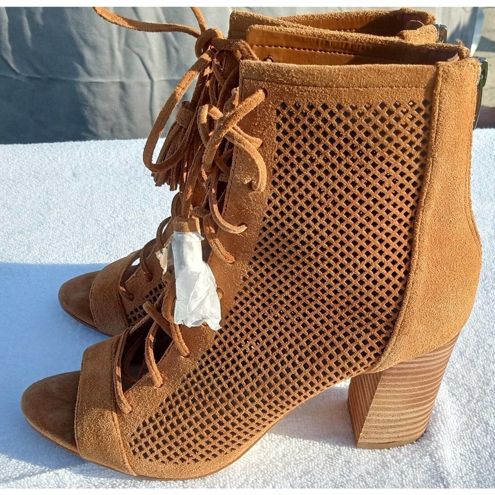 Marc Fisher SHAINI Womens Size 8.5 Lace Up Perforated Boots Heels Suede Cognac